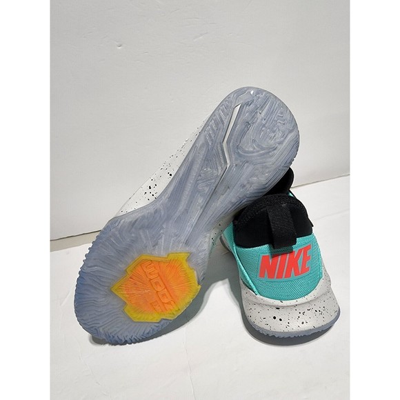 New Nike Zoom Flight Big Kids (GS) Size 7Y CK0787 300 Basketball Aurora Green - Picture 6 of 9